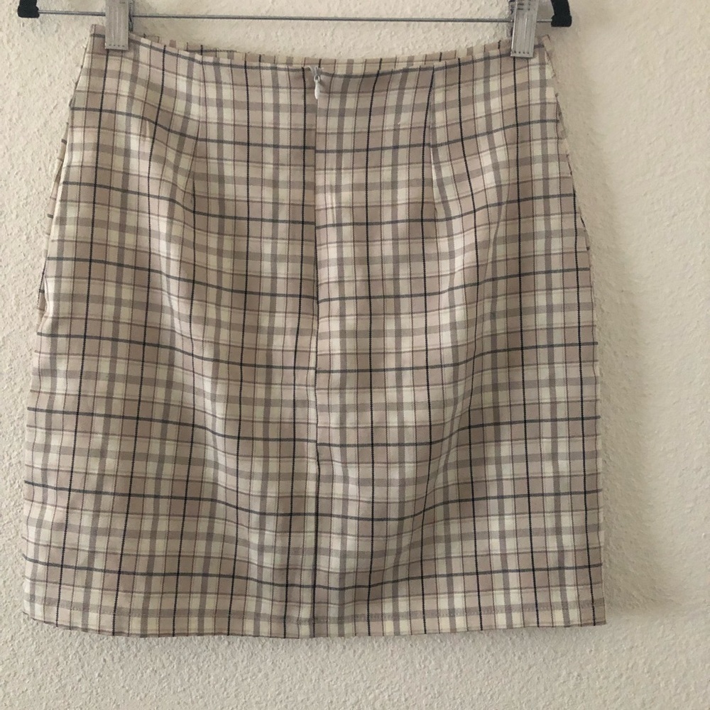 Cream flannel skirt fits medium - Picture 3 of 3